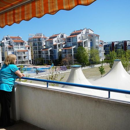 Apartment In Elit 3 Apartcomplex Сонячний Берег Екстер'єр фото