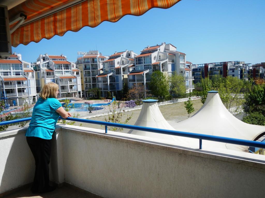 Apartment In Elit 3 Apartcomplex Сонячний Берег Екстер'єр фото